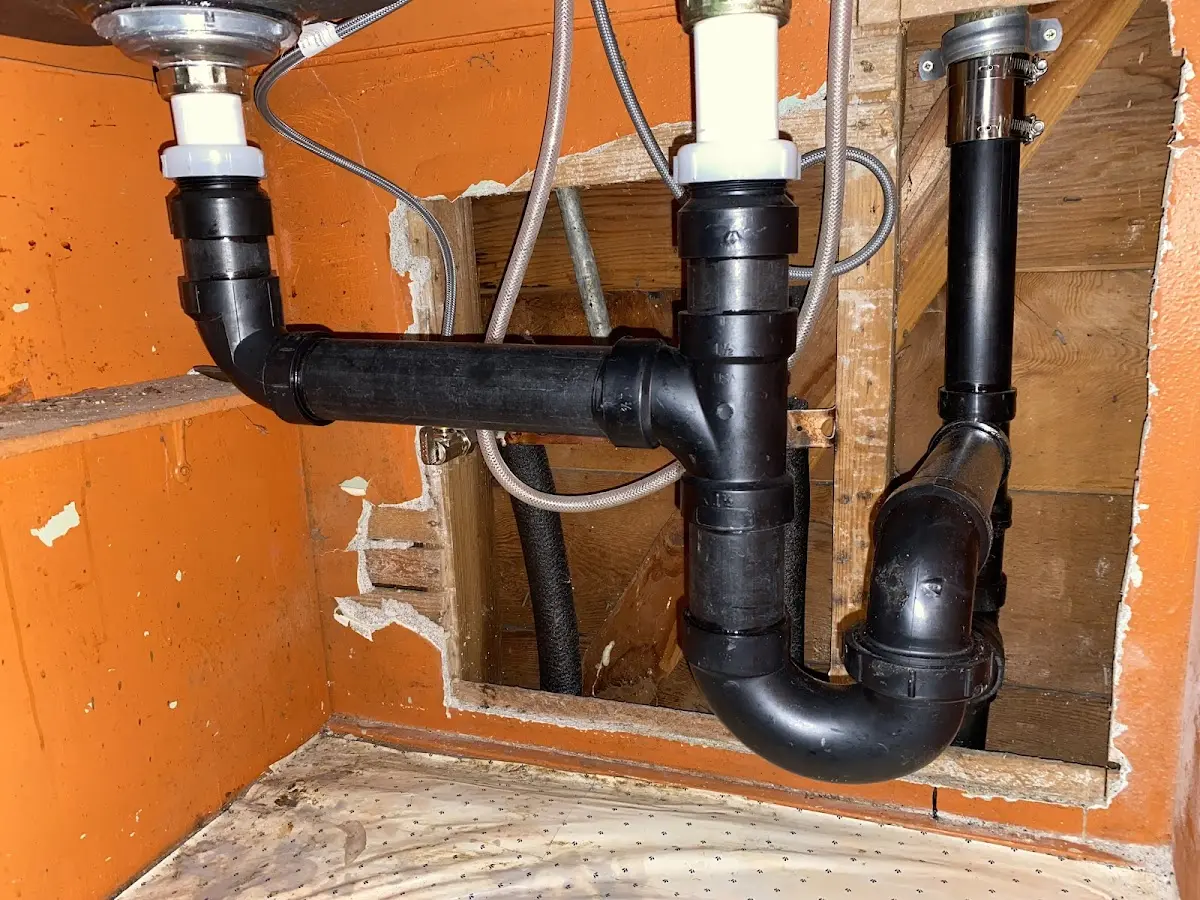 Professional Pipe Bursting equipment and tools on the job in Hernando